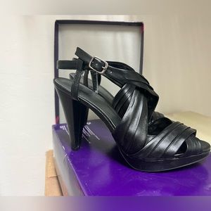 Cute Black Heels Size 9